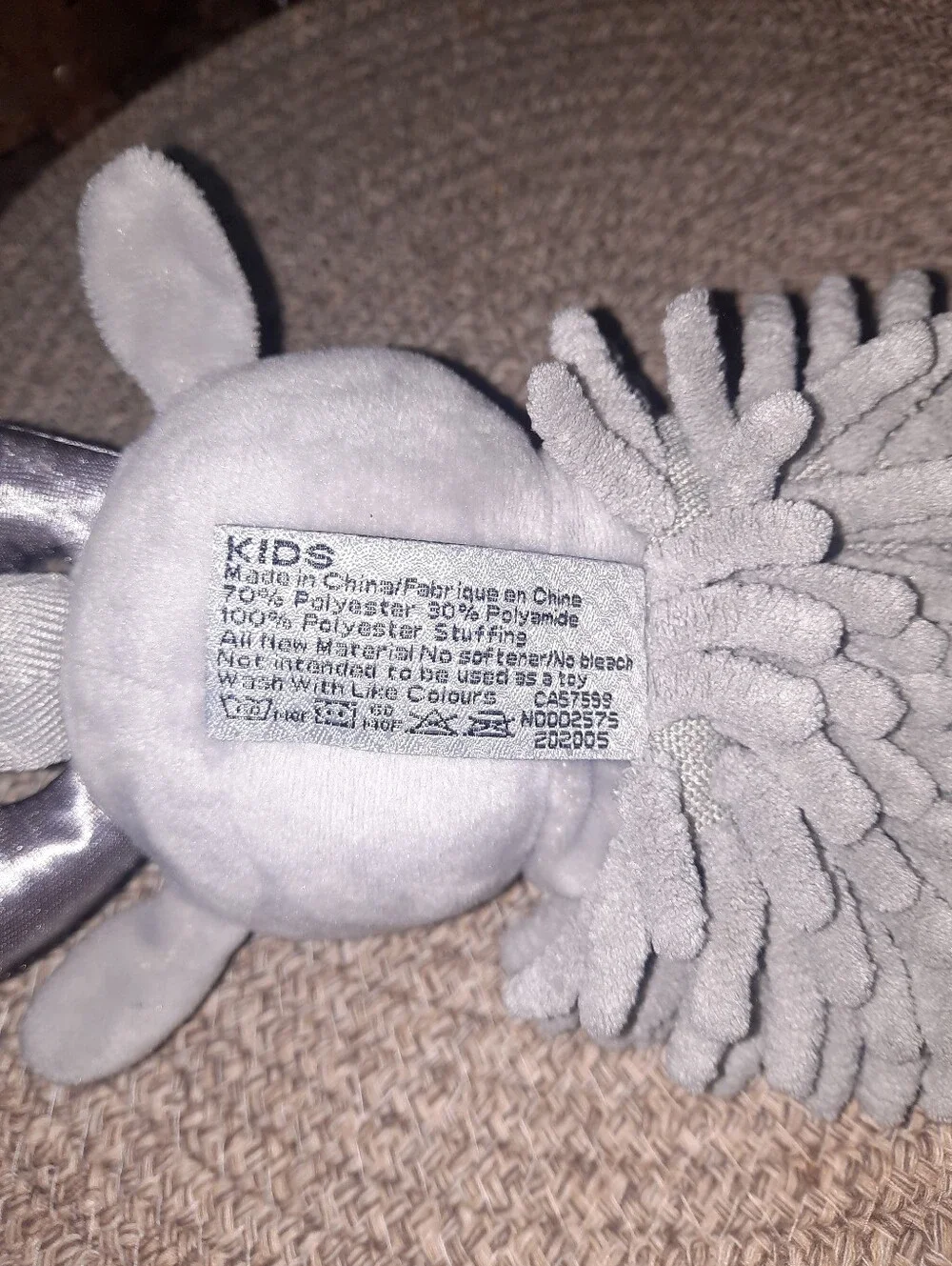 Norwex Gray Chenille Microfiber Pet To Dry Reindeer